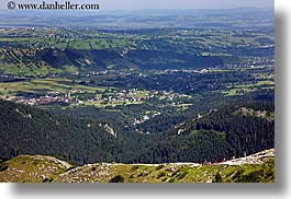 images/Europe/Poland/Landscapes/ridge-path-n-scenic-valley.jpg