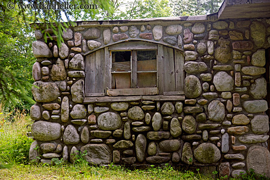 stone-wall-n-window-2.jpg