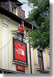 images/Europe/Poland/Zakopane/Misc/north-face-store-n-climber.jpg