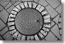 images/Europe/Poland/Zakopane/Misc/zakopane-manhole-cover-bw.jpg