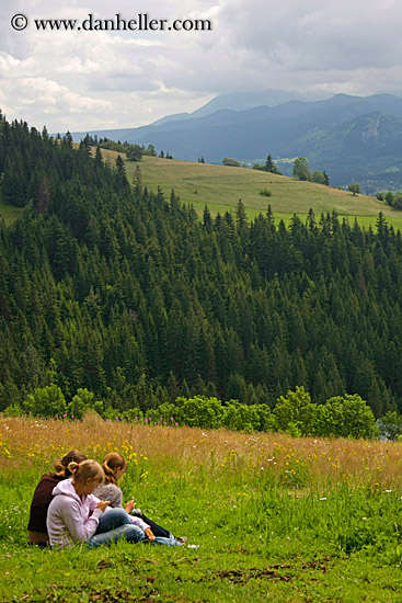 girls-in-pasture.jpg