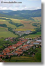 images/Europe/Slovakia/Landscapes/town-n-fields-6.jpg