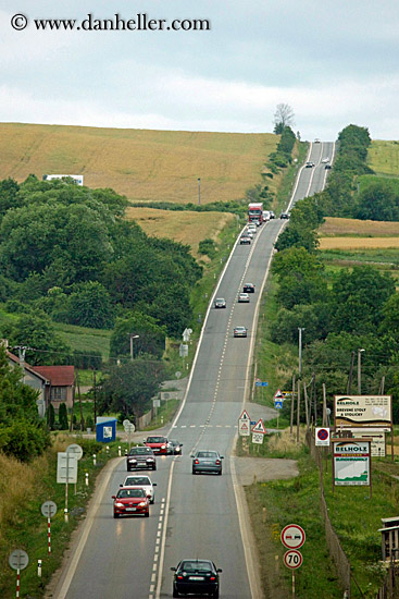 highway-traffic-in-fields-1.jpg