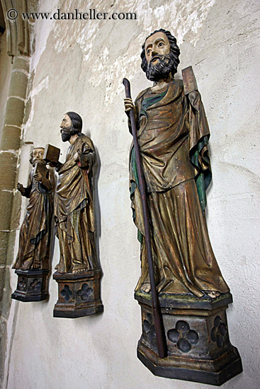 christian-statues-1.jpg