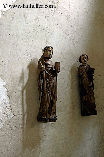 christian-statues-2.jpg