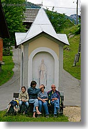 images/Europe/Slovenia/Bohinj/People/people-sitting-2.jpg