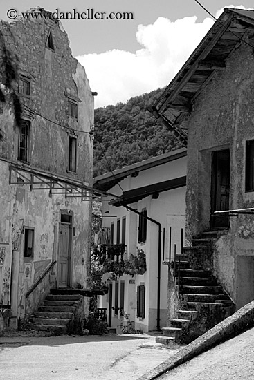 houses-n-stairs-bw.jpg