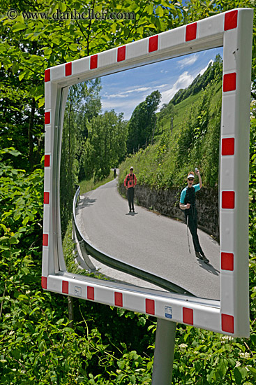 people-in-mirror-1.jpg