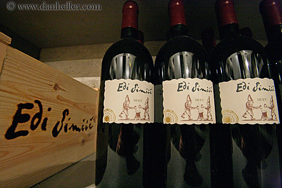 edi_simcic-red_wine-bottles.jpg