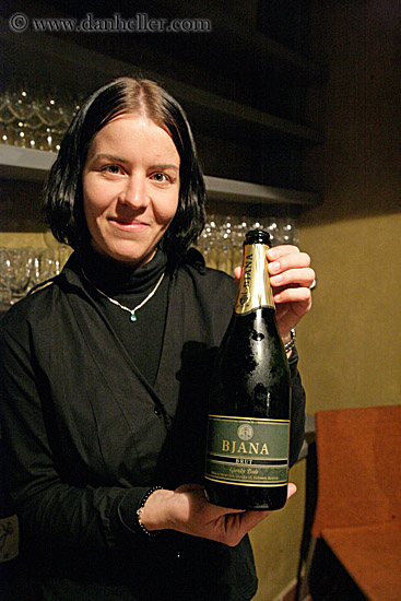 presenting-bjana-champagne.jpg