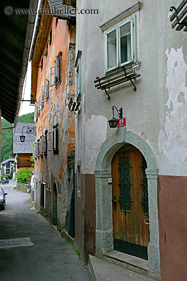 narrow-street.jpg