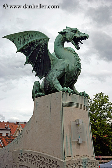 dragon-sculpture-1.jpg