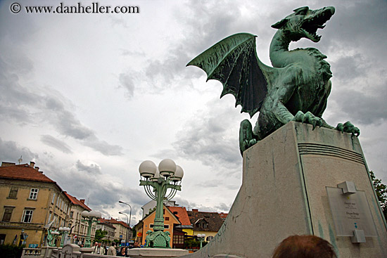 dragon-sculpture-3.jpg