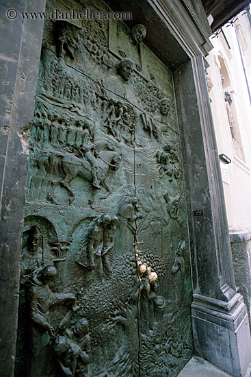 artistic-bronz-door-1.jpg