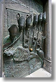 images/Europe/Slovenia/Ljubljana/Cathedral/door-of-popes-2.jpg