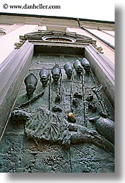 images/Europe/Slovenia/Ljubljana/Cathedral/door-of-popes-3.jpg