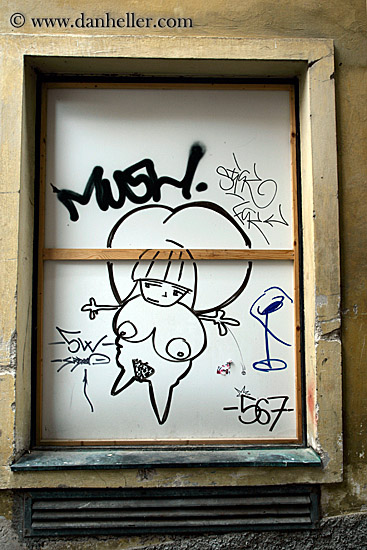 nude-graffiti.jpg