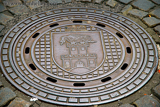 ljubljana-manhole-4.jpg