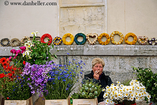 woman-flower-vendor-1.jpg