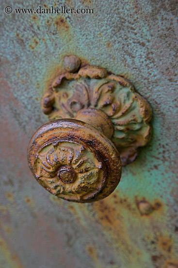 iron-doorknob-2.jpg