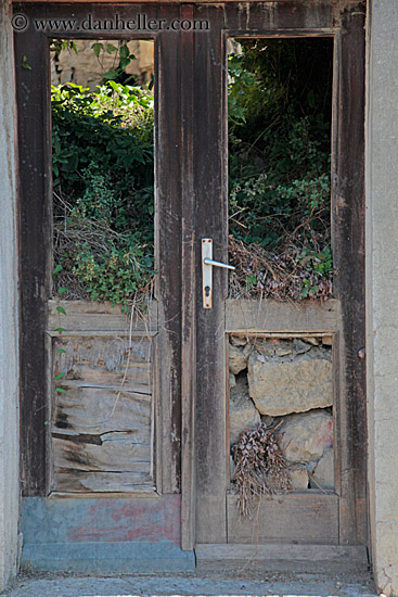 dirt-behind-door-1.jpg