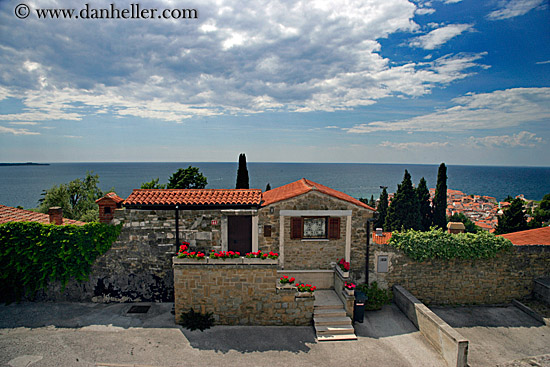 house-w-ocean-view.jpg