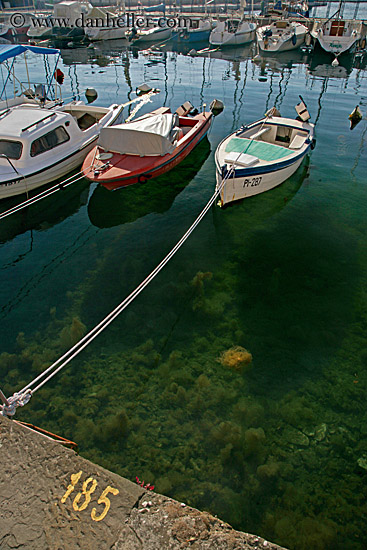 boats-in-harbor-10.jpg