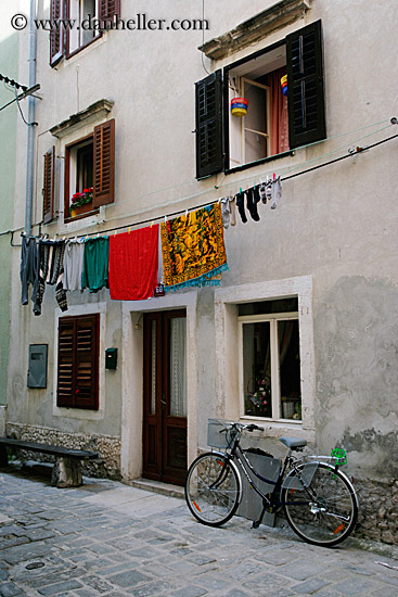 hanging-laundry-6.jpg