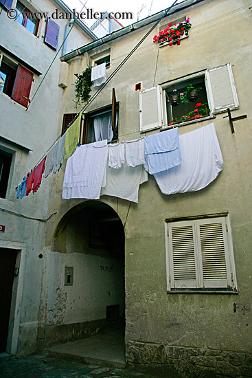 hanging-laundry-9.jpg