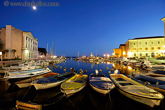 nite-boats-harbor-1.jpg