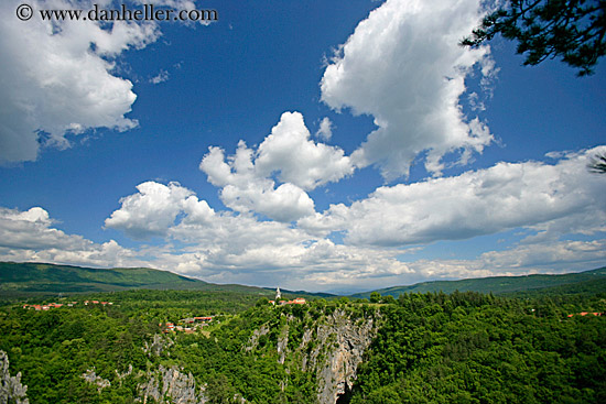 church-n-big-view-4.jpg