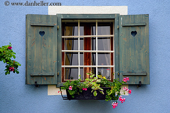 window-on-blue-wall.jpg