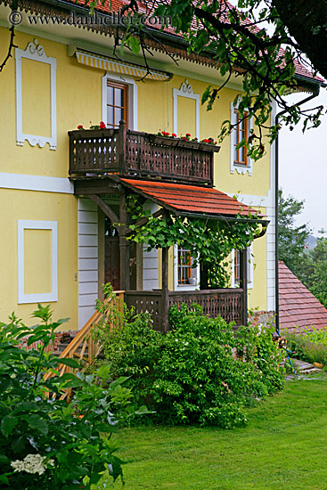 yellow-house-n-greenery.jpg