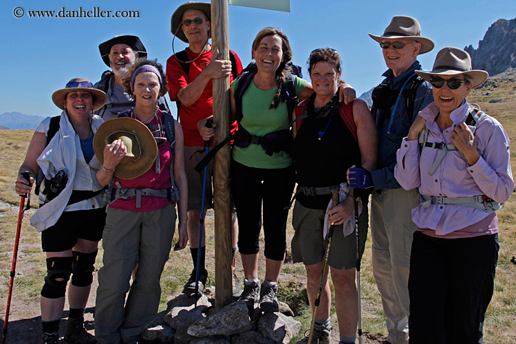 hiker-group-photo-03.jpg