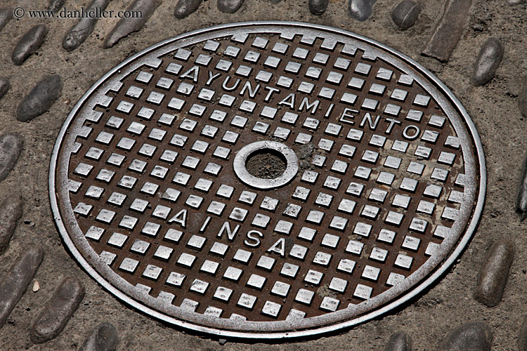 ainsa-manhole-cover-01.jpg