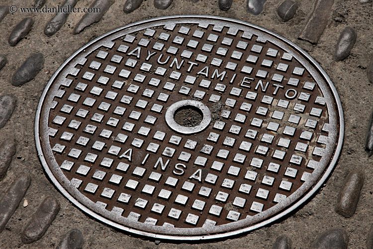 ainsa-manhole-cover-01.jpg