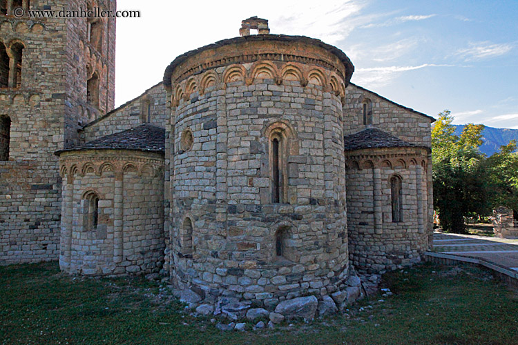 early-11th-century-church-03.jpg