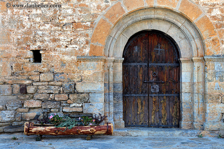 church-door-archway-01.jpg