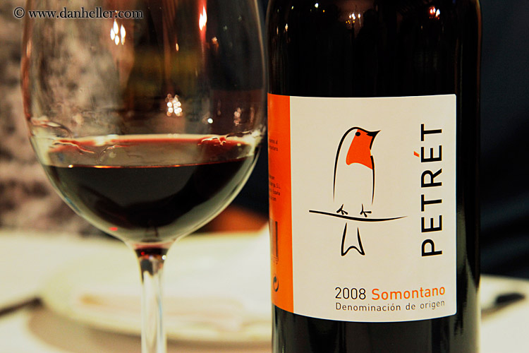 petret-red-wine-bottle-03.jpg