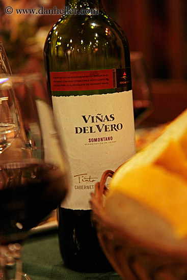 vinas-del-vero-red-wine-03.jpg