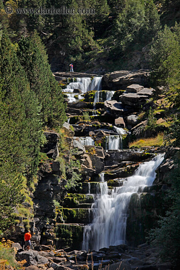 waterfall-04.jpg