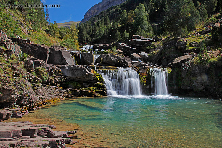 waterfall-06.jpg