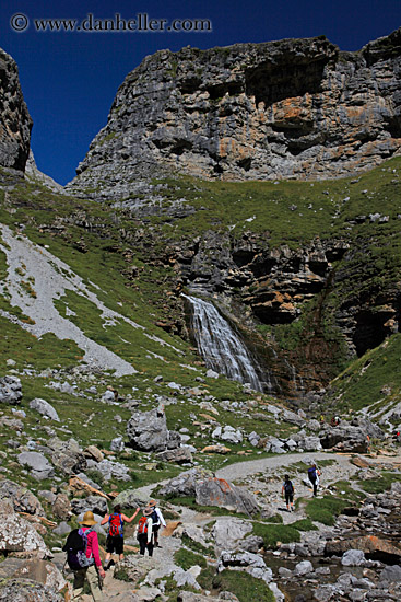 waterfall-17.jpg