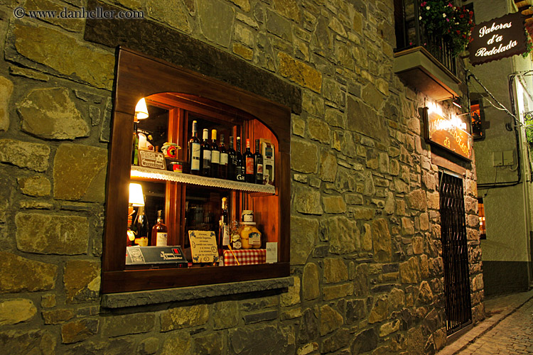 night-wine-in-window-02.jpg