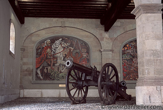 canon-n-mural.jpg