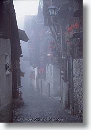 images/Europe/Switzerland/Grimentz/foggy-houses.jpg