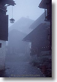 images/Europe/Switzerland/Grimentz/house-lamp-4.jpg