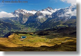 images/Europe/Switzerland/Grindelwald/lake-n-mtns-01.jpg