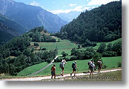 images/Europe/Switzerland/Hikers/hikers-33.jpg