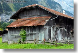 images/Europe/Switzerland/Kandersteg/GasterntalValley/barn-n-tree.jpg